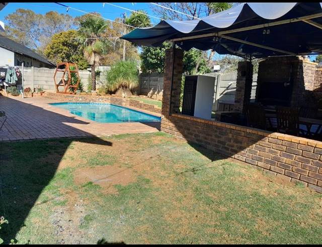 3 BEDROOM HOUSE FOR SALE IN BRACKENDOWNS